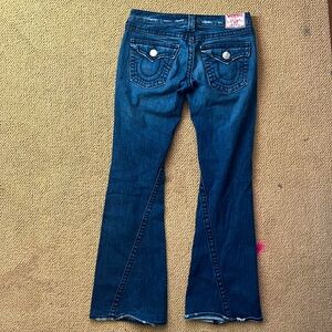 Lowrise Flared True Religion Jeans Size 28 💋